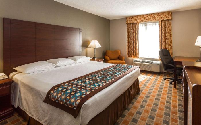 Super 8 By Wyndham Frankfort In