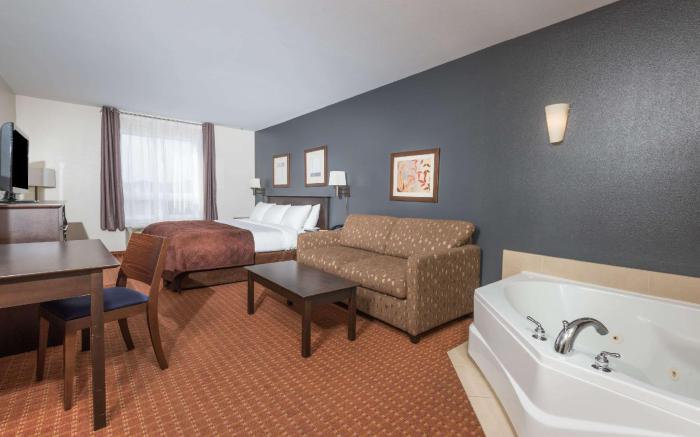 Super 8 By Wyndham Quebec City