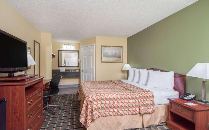 Howard Johnson by Wyndham Dalton