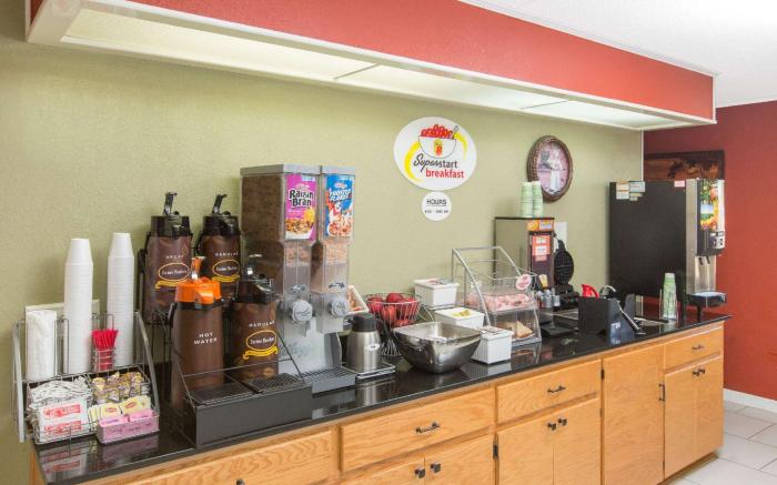 Super 8 By Wyndham Dothan