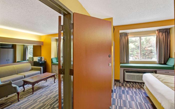 Microtel Inn & Suites by Wyndham Gatlinburg