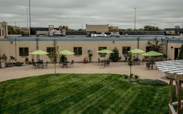 Baymont Inn & Suites by Wyndham Fargo