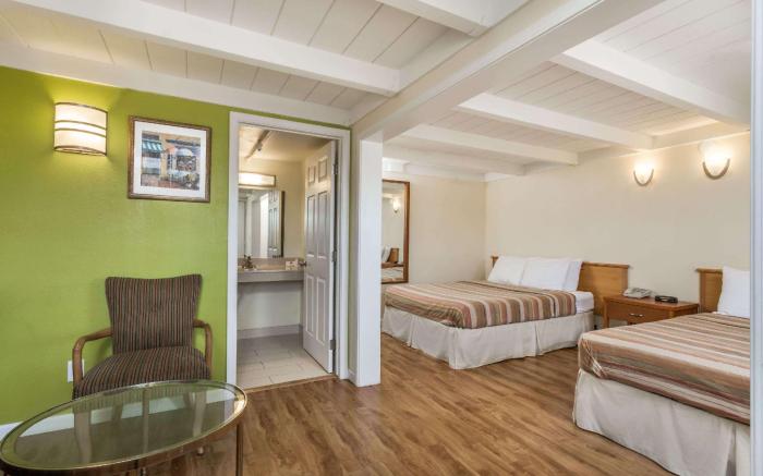 Travelodge by Wyndham Fairfield/Napa Valley