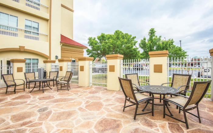 La Quinta Inn & Suites by Wyndham Oklahoma City - Moore