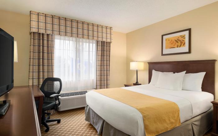 Country Inn & Suites by Radisson, Owatonna, MN