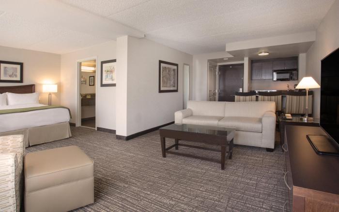 Holiday Inn & Suites Scottsdale North- Airpark By IHG