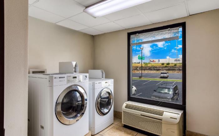 Red Roof Inn Nashville - Music City