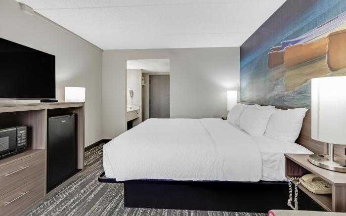 Clarion Pointe Near Erie Casino