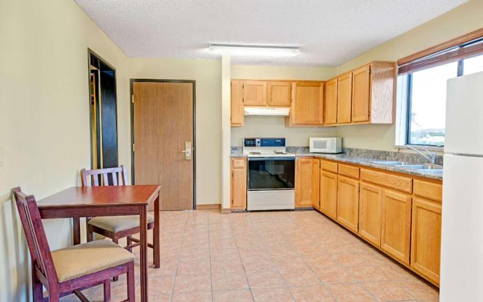 Days Inn by Wyndham Bernalillo