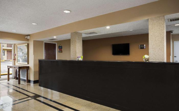 Days Inn by Wyndham Dallas Irving Market Center