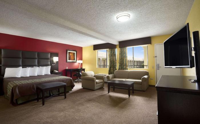 Days Inn by Wyndham Dallas Irving Market Center