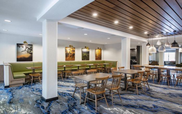 Fairfield Inn & Suites Kelowna