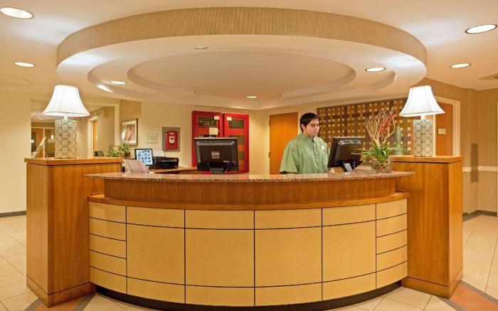 La Quinta Inn & Suites by Wyndham Boston Somerville