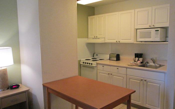 Hawthorn Extended Stay by Wyndham Bedford / Dallas