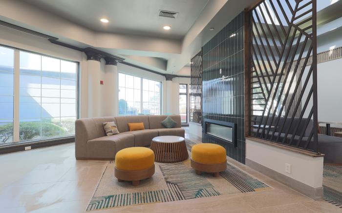 La Quinta Inn & Suites by Wyndham Sherman
