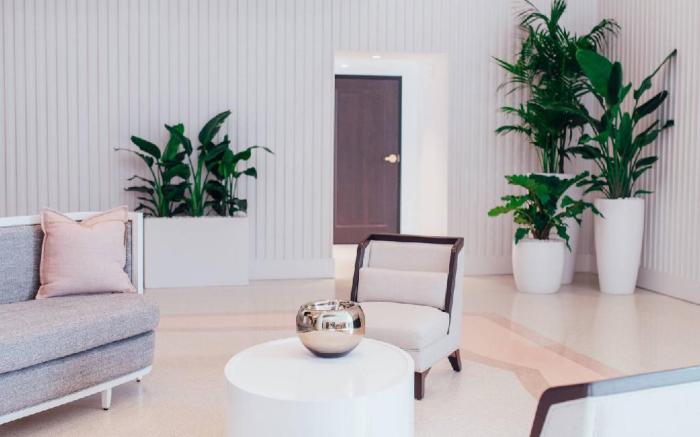 Cadillac Hotel Beach Club, Autograph Collection