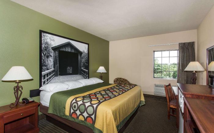 Super 8 By Wyndham Troy