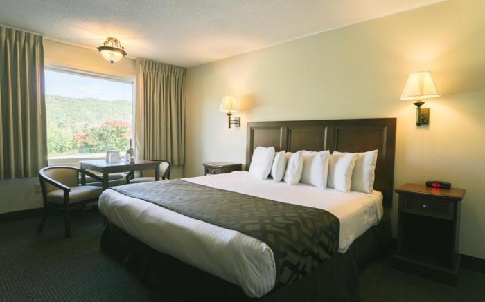 Town & Country Inn & Resort