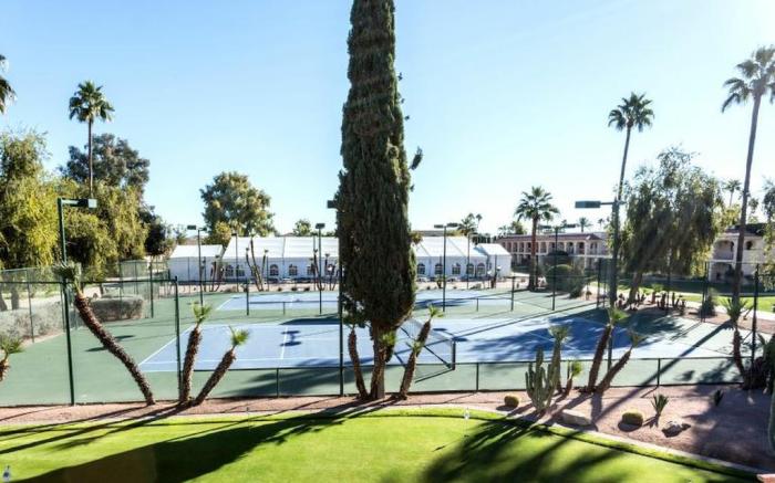 Scottsdale Plaza Resort & Villas