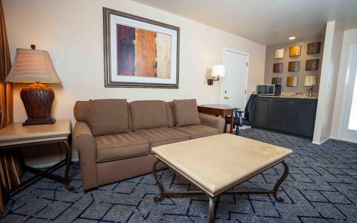 Scottsdale Plaza Resort
