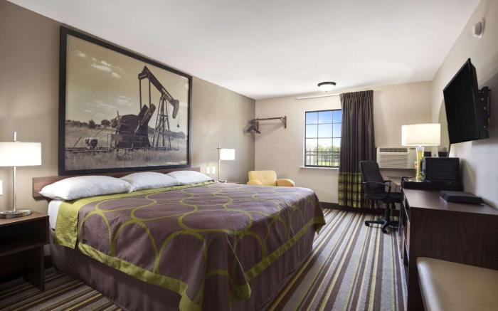 Super 8 By Wyndham Ardmore