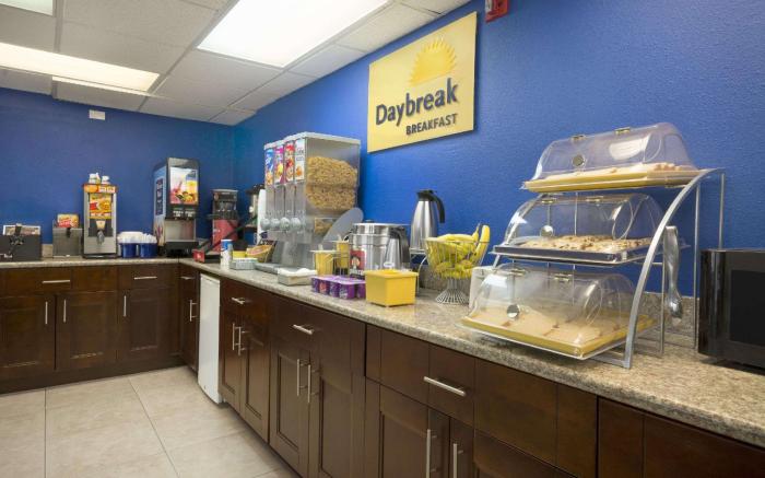 Days Inn by Wyndham Alma