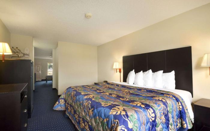 Days Inn by Wyndham Alma