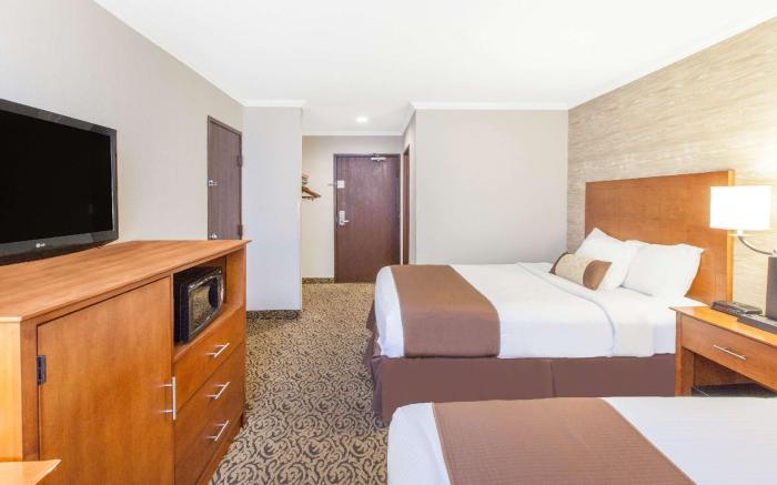 Wingate by Wyndham Detroit Metro Airport
