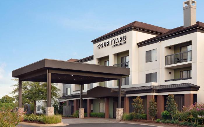 Courtyard Tulsa Central