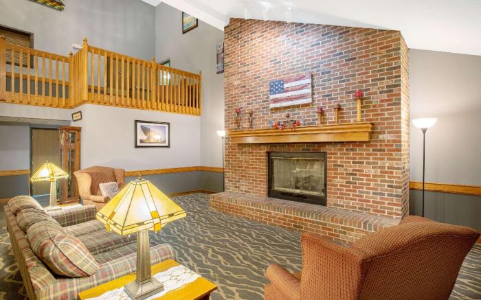 AmericInn by Wyndham Coralville