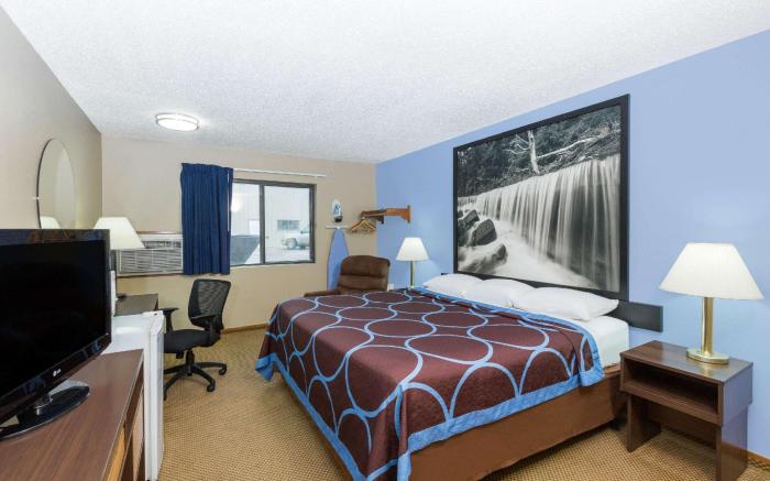 Super 8 By Wyndham Manhattan Ks