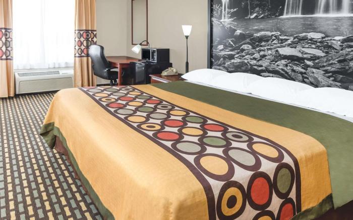 Super 8 By Wyndham Bolivar