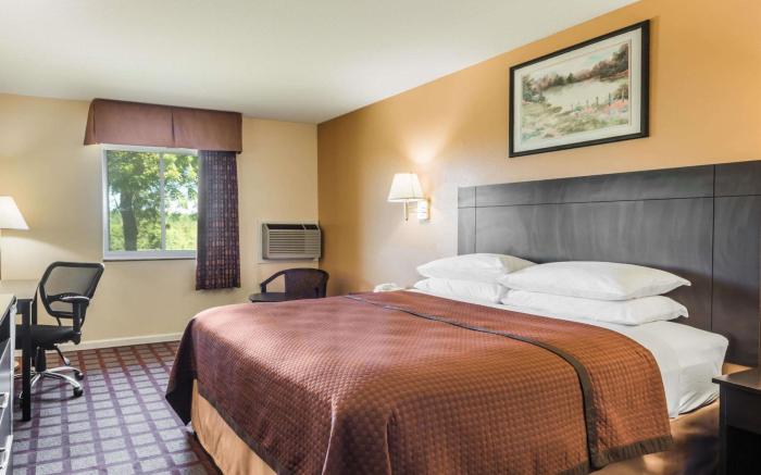 Super 8 By Wyndham Higginsville