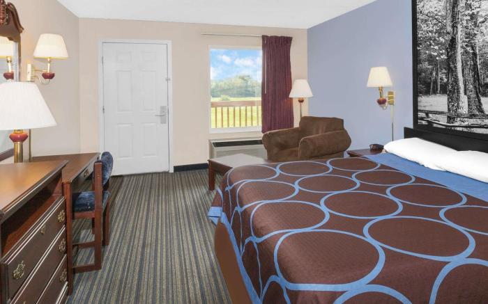 Super 8 By Wyndham Whiteville