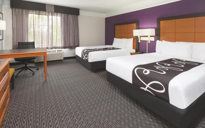 La Quinta Inn & Suites by Wyndham St. Louis Westport