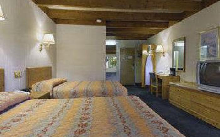 Knights Inn - Liberty NY