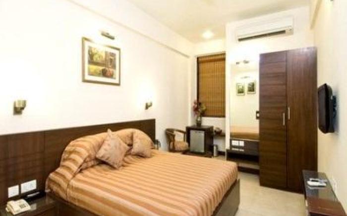 Hotel Crystal Retreat