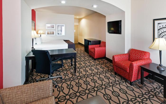 La Quinta Inn & Suites by Wyndham Pearsall