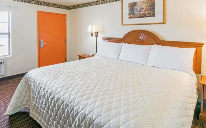 Travelodge by Wyndham Temple