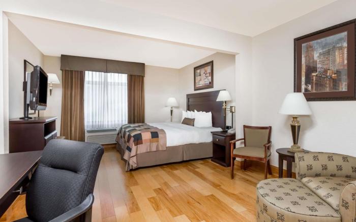 Wingate by Wyndham LaGrange
