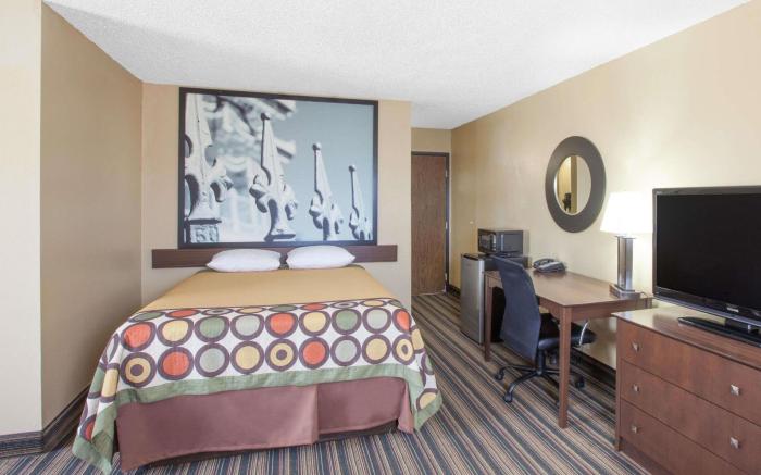 Super 8 By Wyndham Natchitoches