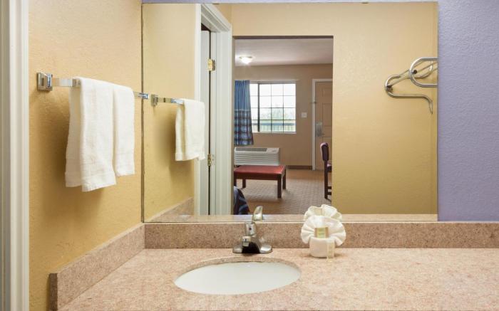 Super 8 By Wyndham San Antonio/Riverwalk Area