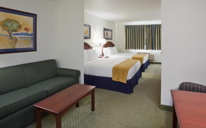 Crossings Inn and Suites by GrandStay
