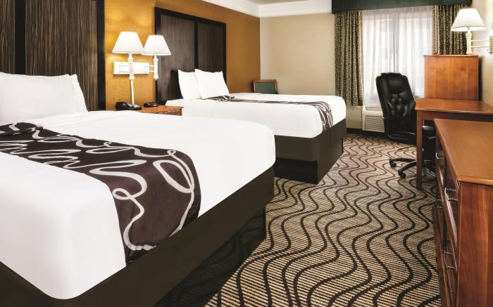 La Quinta Inn & Suites by Wyndham San Antonio N Stone Oak