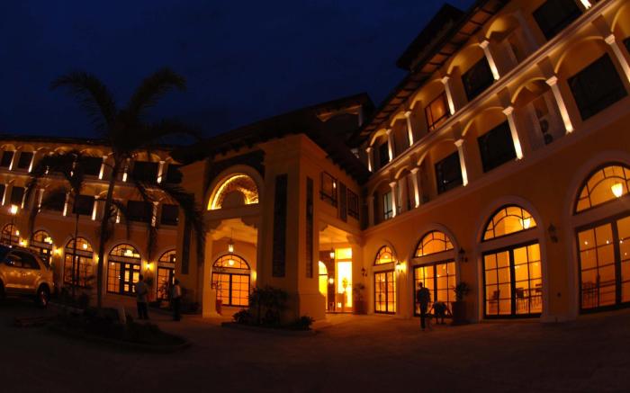 Planta Centro Bacolod Hotel & Residences