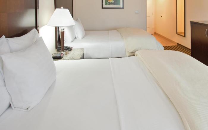 La Quinta Inn & Suites by Wyndham Fowler