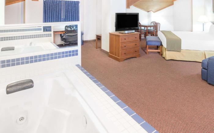 Quality Inn & Suites