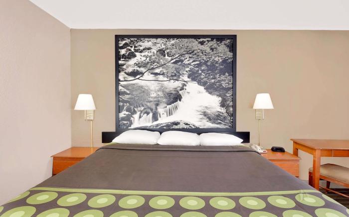 Super 8 By Wyndham Athens
