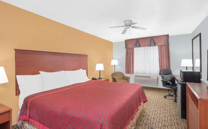 Days Inn by Wyndham Lamar