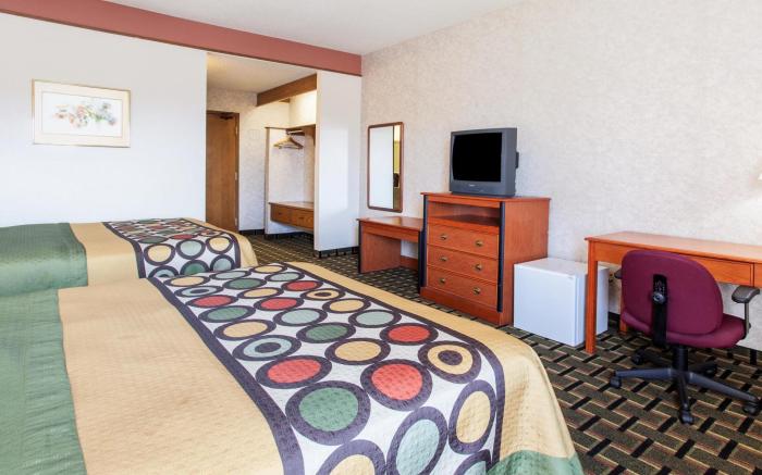 Super 8 By Wyndham Atchison